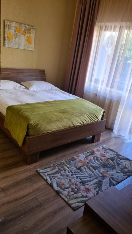 Hotel Gema Брашов Экстерьер фото