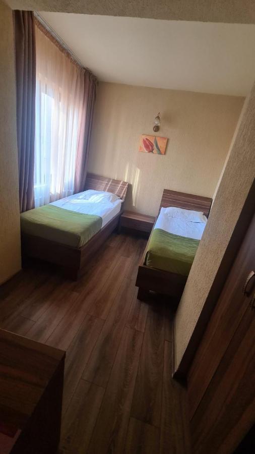 Hotel Gema Брашов Экстерьер фото