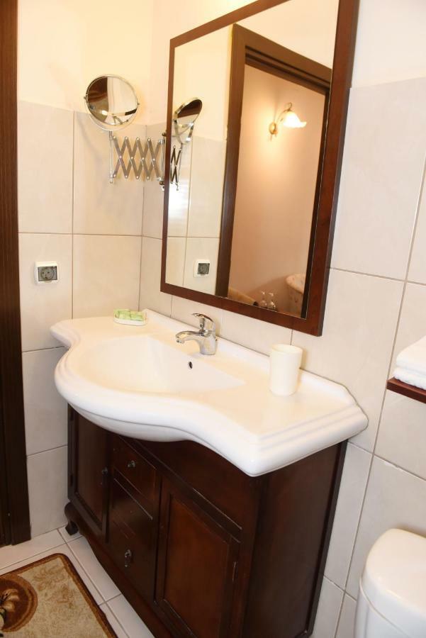 Hotel Gema Брашов Экстерьер фото