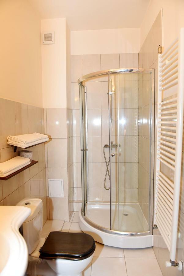 Hotel Gema Брашов Экстерьер фото