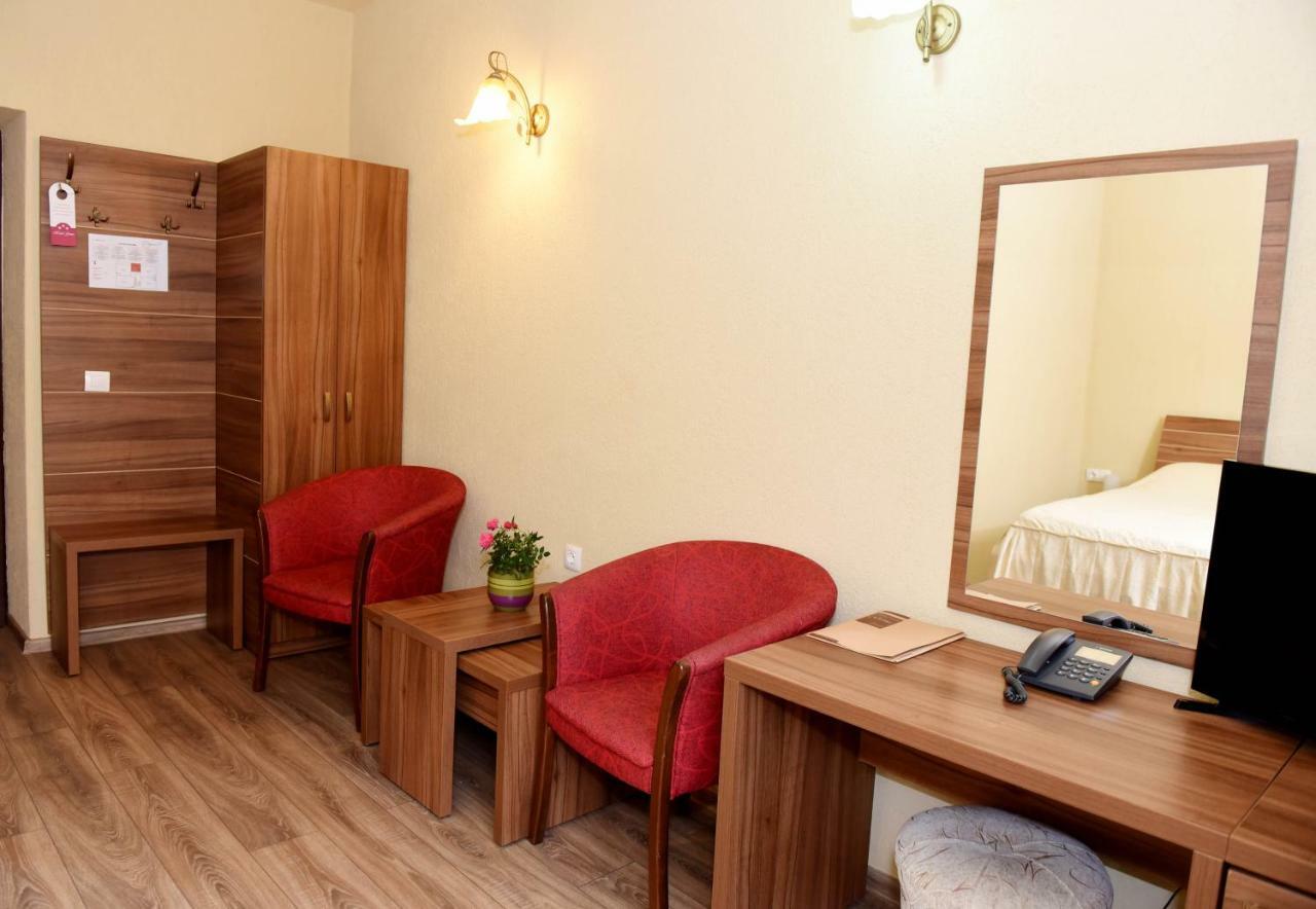 Hotel Gema Брашов Экстерьер фото